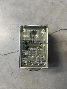 CEMBRE DB250-11/1 RIPARTITORE UNIPOLARE 250A 12VIE SEZ. 120MMQ - Imagen 1 de 2