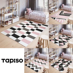 Tappeto bambini geometrico rosa grigio nero quadrato zig zag camera kider - Foto 1 di 52
