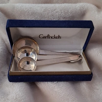 ¡NUEVO PRECIO!  Juego de cuchara medidora Leonore Doskow 1972 plata, estuche, sin grabado Foto 1 de 4