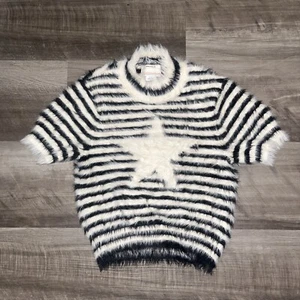 Urban outfitters kimchi blue black and white striped fuzzy star top size XS - Picture 1 of 4