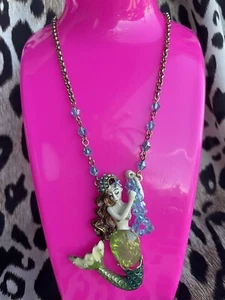 Betsey Johnson Into The Blue Sea Mermaid Brunette Hair Opal Fin Necklace RARE - Picture 1 of 6