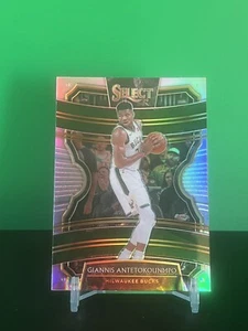 Giannis Antetokounmpo 2019 Panini Select Silver Prizm #22 Livello Concorso - Foto 1 di 3