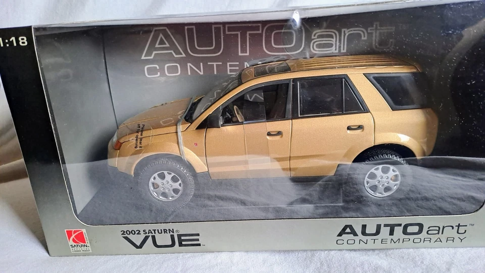 Saturn VUE (Antara) 2002 gold 1:18 AutoArt 71402 come nuovo/ as new - sold out - Immagine 1 di 4