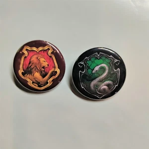 Harry Potter Variety Pins 2 Classic Pinback Buttons - New - Picture 1 of 3