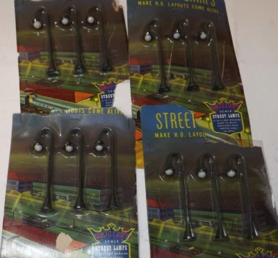 HO VINTAGE ARISTO CRAFT 12 STEET LIGHT METAL - Image 1 of 3