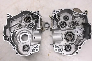 93 Suzuki DR250SEP Crankcase Center Crank Case - Picture 1 of 6