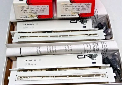 2x Intermountain 40213-09/10 HO CN Continent White Cylindrical Grain Car KIT LOT - Image 1 of 4