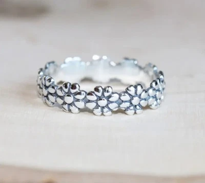 Boho Link Daisy Flower Sterling Silver Stacking Eternity Ring Gift Idea For Her - Image 1 of 4