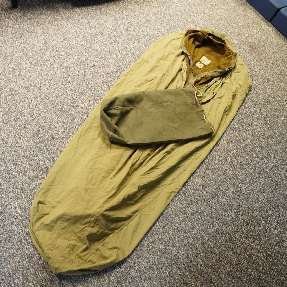 Army Sleeping Bag In Original Ww Ii Us Field Gear
