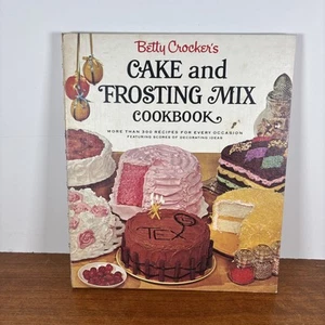 Betty Crocker's Cake And Frosting Mix Cookbook 1966 1st Edition 1st Printing EUC - Picture 1 of 6