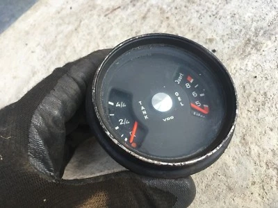 Porsche 911 Fuel/Oil Combo Gauge  VDO 4/71  #6  C#11    911 641 202 00 - Image 1 of 4