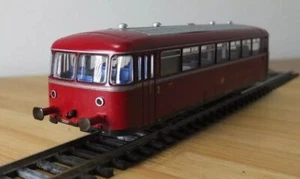 Roco 43046 HO gauge DB VS 98 railbus in red livery - Picture 1 of 12