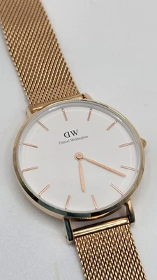 Reloj Daniel Wellington Melrose para mujer esfera blanca 32 mm banda de malla de oro rosa B32R6 Foto 1 de 4
