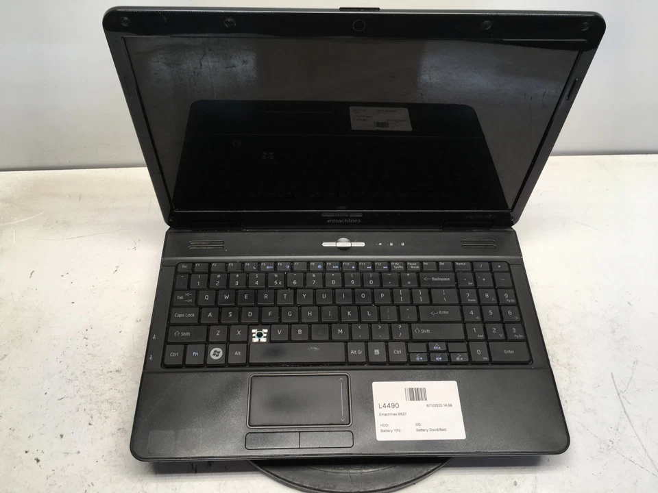 eMachines E627 KAWG0 AMD Athlon TF-20 Sin RAM/HDD/Batería - Piezas/Reparación Foto 1 de 4