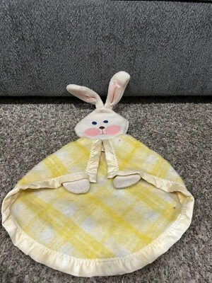 Fisher Price 格子黄色兔子可爱婴儿安全毯兔子 1979 复古 — 第 1/4 张图片