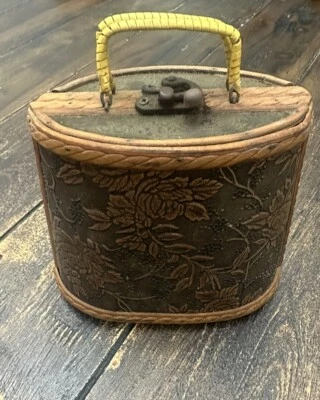 Cartera boho forrada de colección pequeña con asa floral de madera y bambú con asa en relieve Foto 1 de 4