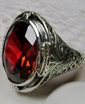 Викторианское филигранное кольцо из чистого серебра с овальным гранатом и фианитом D2 - Изображение 1 из 4