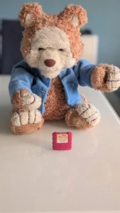 Playskool Hasbro 2006 Märchen Bär 32cm Timmi Deutsch Retro Geschichtenbär Teddy - Bild 1 von 3