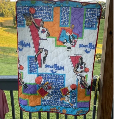 Manta acolchada vintage Space Jam Michael Jordan Bugs Bunny Throw Foto 1 de 4