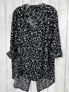 Cocomo Women's Plus Top 1X Abstract Black White Blouse Roll-Tab V-Neck READ - Picture 1 of 8