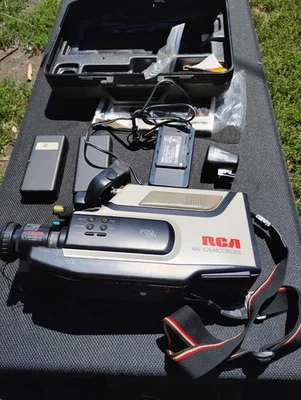 RCA Camcorder VHS Pro Edit CC510  Solid Image Sensor w/Case Tested  RETRO *Read* - Image 1 of 4