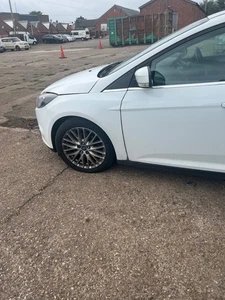 ford focus - Picture 1 of 8