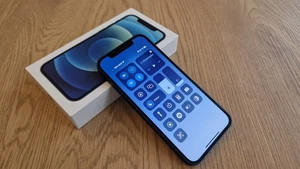 Iphone 12 - 128 GB - blau - sehr guter Zustand mit OVP + Rechnung alles Original - Bild 1 von 7