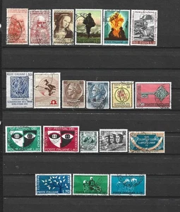 Italien, Lot von 20 verschiedenen Briefmarken, gebraucht - Bild 1 von 1