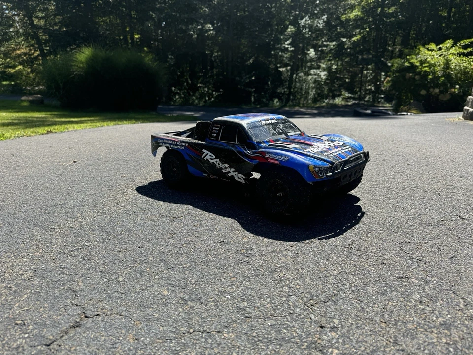 Traxxas Slash 2x2 sin escobillas Foto 1 de 4