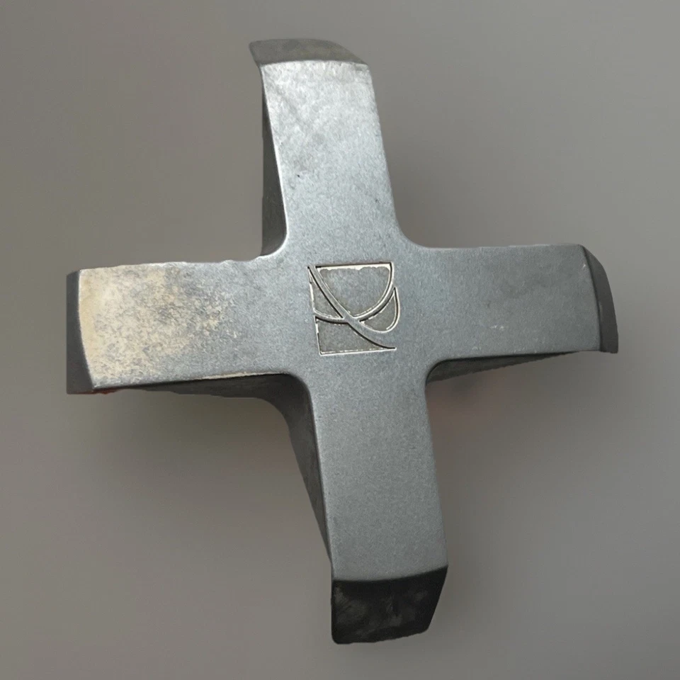 Tapa central de rueda Saturn Ion 2003-2007 número de pieza 9594690 gris oscuro Qt 1 Foto 1 de 4