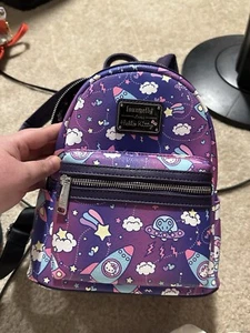 Hello Kitty Loungefly Mini Rucksack & Geldbörse - Bild 1 von 5
