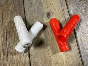 VINTAGE TRICYCLE GRIPS 3/4 INCH SIZE WHITE & RED X2 PAIRS NOS KIDS SMALL - Picture 1 of 1