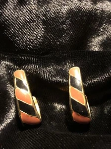 Vintage Pink & Black Enamel Shrimp Gold Tone Earrings Pierced 80’s - Picture 1 of 4
