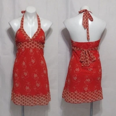 Charlotte Russe 花卉印花吊带雪纺迷你连衣裙夏季派对连衣裙小号 — 第 1/4 张图片