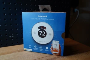(C) Honeywell Lyric Round Wi-Fi Thermostat - RCH9310WF5003/W - Picture 1 of 7