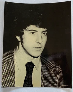 Vtg 1973 Dustin Hoffman Press Photo 8x10 - Picture 1 of 2