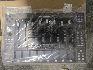 Solids State Logic UF8 DAW Controller Logic Pro Tools Ableton Mixer - Picture 1 of 2