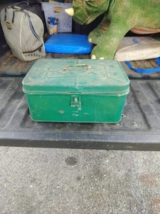 Antique Green Tin Metal Breadbox Bread Box Vintage Kitchen - Picture 1 of 24