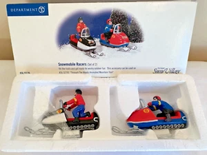 Reparto 56 "Snowmobile Racers" (Set di 2) #55136 Snow Village con scatola - Foto 1 di 4