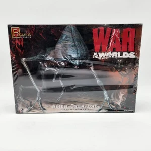 War Of The Worlds Alien Creature 1/8 Scale Model Kit Pegasus Hobbies New - Picture 1 of 5