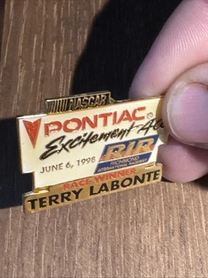 1998 NASCAR Race Pin, Richmond Raceway, Terry Labonte Winner - Image 1 of 2