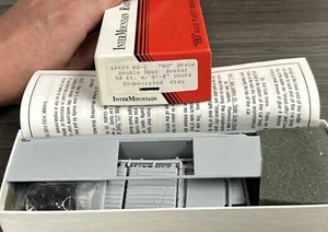 InterMountain Railway HO Kit #40699 PS-1 DD Boxcar 50’ Undecorated Gray NOS! - Picture 1 of 4