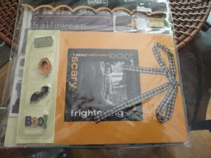 MAKING MEMORIES 5X7 Mini Book Kit HALLOWEEN-book, charms-pumpkins bats& stickers - Picture 1 of 1