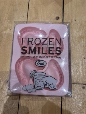 Fred FROZEN SMILES Novelty Dentures Ice Cube Tray Fun Gag Gift - - Image 1 of 2