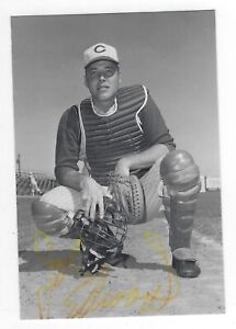 Autographed Johnny Edwards Cincinnati Reds Catcher 3x4.5 Type 1 Press Photo