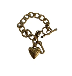 Juicy Couture Gold Tone Bracelet Retired Logo Heart And J Charms Toggle Clasp - Picture 1 of 2
