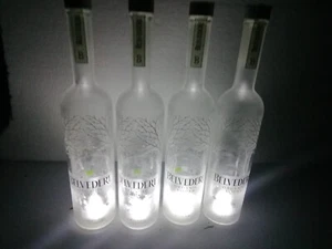VODKA BELVEDERE ORGANIC LUMINUS BOTTIGLIA VUOTA IN OTTIME CONDIZIONI - Foto 1 di 3
