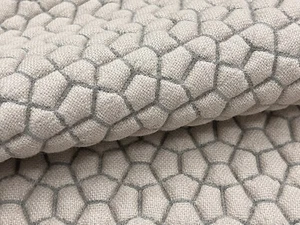 Tela Jacquard Acolchada Geométrica Diseño Kirkby - Rebote/Piedra 6.50 yd K5194/01 - Imagen 1 de 4