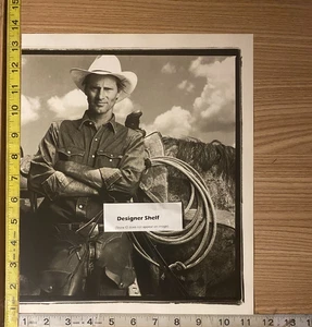 Sam Shepard im Cowboyhut mit Seil Pferd Szene Buch Foto - Bild 1 von 1