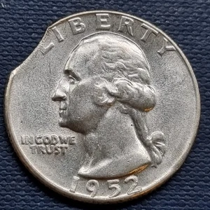 1952 Washington Quarter 25c - ERROR - Clipped Planchet - BU Uncirculated #94543 - Picture 1 of 2